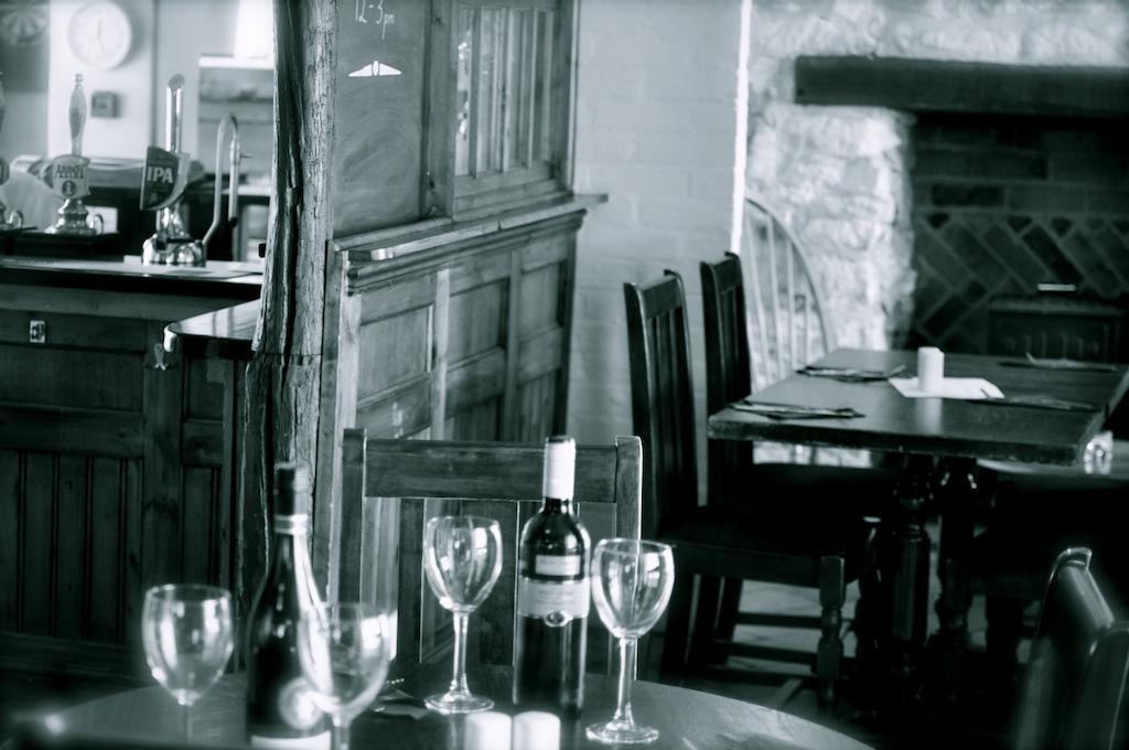Benson The Crown Inn מראה חיצוני תמונה